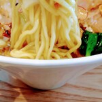 フレンチラーメンの店 MATOYA - 麺リフト
      