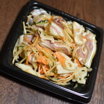 クイックデリ - ミミグァと根菜のさっぱりサラダ（１００ｇあたり２９８円・写真は１３３ｇ４２７円）２０２２年９月