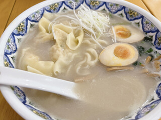 Chuugoku Ramen Youshuu Shounin - プレミアムワンタン麺 刀切麺