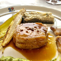 ブラッスリー ポール・ボキューズ 大丸東京 - 別のメインは群馬産大和豚のロティ　バジルソース　これは少し味濃いめかな