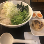 麺屋海神 新宿店 - あら炊き塩らぁめん☆へしこ焼きおにぎり付き+全部のせ