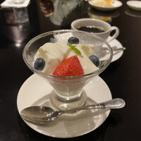 黄鶴 - デザートの杏仁豆腐