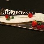 ガストロノミー ジョエル・ロブション - お祝いのメッセージプレート