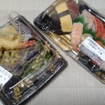 デイリーポート新鮮館 - 料理写真:天ぷらセットと10貫入りのお寿司