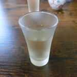 お食事処 だんらん日和 - 食前の梅ジュース