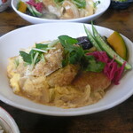 お食事処 だんらん日和 - 白馬産SPF豚のヒレカツ煮