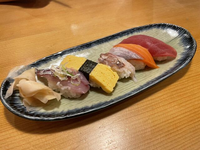 Yatai Zushi Hata Eki Mae Cho