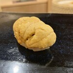 日本橋蛎殻町 すぎた - 赤雲丹握り