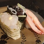 廻転とやま鮨 - 富山湾三種(白海老、ほたるいか黒作り、紅ずわい蟹)