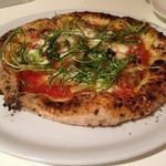 シシリヤ - 春メニュー、山菜のピザ