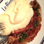 肉〜！とマッシュポテト的なもの