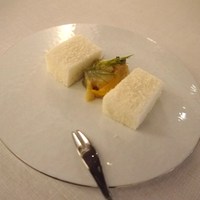 シンジコガ - 真ん中が浅蜊のギモーヴでとマシュマロです