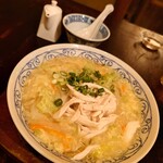 Chuugoku Sai Chikurim Bou - 鳥と野菜の薬膳スープ。具がたくさん入ってる。