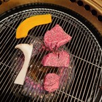 門 - ヒレ肉　トングで持ったら軟らかすぎて切れてしまいました。