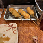 ひげ勝 - 右から、ミノ、うずらたまご、何やったっけ？