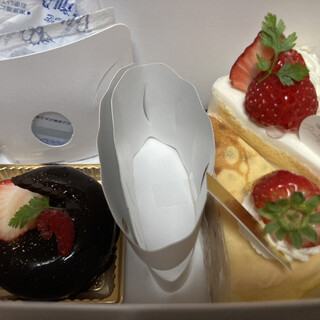 苺のケーキ専門店 レコンパンス ルージュ_0