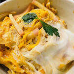 そば処 豊洲 富士見屋 - 玉子が硬めタイプの玉子丼