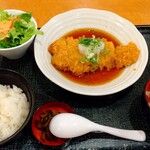 味のまるまつ - 料理写真:チキンかつみぞれ煮定食
