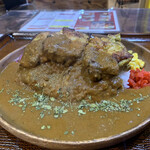 キッチン あずま - 山盛りご飯の頂上には…
      タンドリーチキンが３個