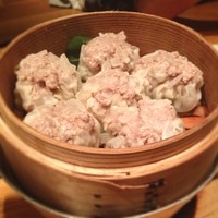 並木橋なかむら - 何たのんでも美味しいー！肉汁たっぷりのしゅうまい。