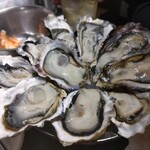 魚とワインはなたれThe Fishand Oysters - 