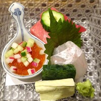 分とく山 - お造り：新いくら、鮪（中トロと赤身）、平目