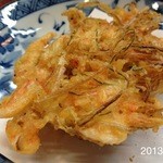 すし豊 - 2013.4.21(土)21時半予約訪問 寿司一貫で、三重奏から五重奏を味わえる喜びと幸せに、畏敬の念を表します。