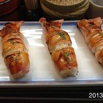 すし豊 - 2013.4.21(土)21時半予約訪問 寿司一貫で、三重奏から五重奏を味わえる喜びと幸せに、畏敬の念を表します。