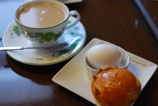 Kurumi Kafe - カフェオレ（パンと茹で卵が付きます）