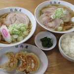 青竹手打ラーメン 日向屋 - 我が家のラインナップ･･･。
