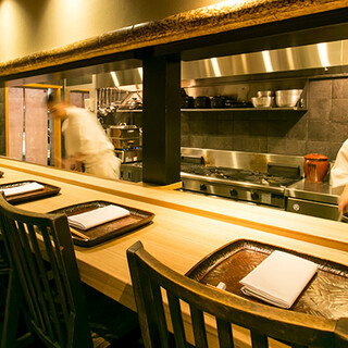 京町家の一軒家を改装した、風情と趣が漂う空間