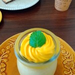 おやつ カフェ ニコプラス - かぼちゃのプリン