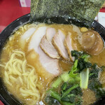 ラーメン 杉田家 千葉祐光店 - チャーシューメン中