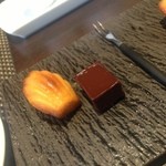 レストラン ラ・フロレゾン・ドゥ・タケウチ - 小菓子