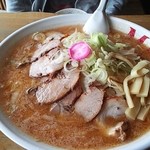 さんぱち - メガラーメン味噌
            