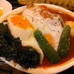 チキンベジタブル目玉焼きトッピング