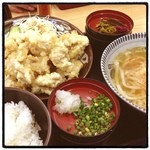 Menkatsu - とり天定食
                        うどんを普通サイズにしたので、お腹一杯ッス！！