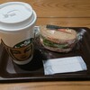 STARBUCKS COFFEE - ドリップコーヒー(G) 396円 クラブハウスサンド石窯カンパーニュ514円  ※店内価格