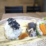 田頭茶舗 - おむすびとお惣菜