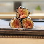 松寿司 - トロたく巻き