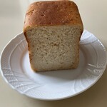 ブーランジェリー ベルドール - みそとエビの米粉パン