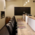 Barca. - カウンター席で5人