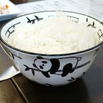 Chuugokusai Tanaka - 担々麺セットのご飯、かわいいパンダのお茶碗です。