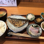 Wabi suke - お昼の定食　焼き魚