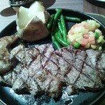 ハングリータイガー - キッズステーキ９８０円。