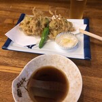 Komachuu - 納豆天　天つゆ的なものは濃ゆい。塩で食べた