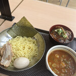 帯広豚丼・つけ麺 甚平 - 