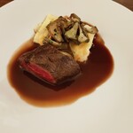 サケシーン ますふく - 蝦夷鹿のロースト。お肉が柔らかっ。