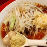 ラーメン二郎 - ラーメン半分＋ニンニク多め＋ショウガ半分SK