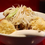 ラーメン二郎 - ラーメン半分＋ニンニク多め＋ショウガ半分SK